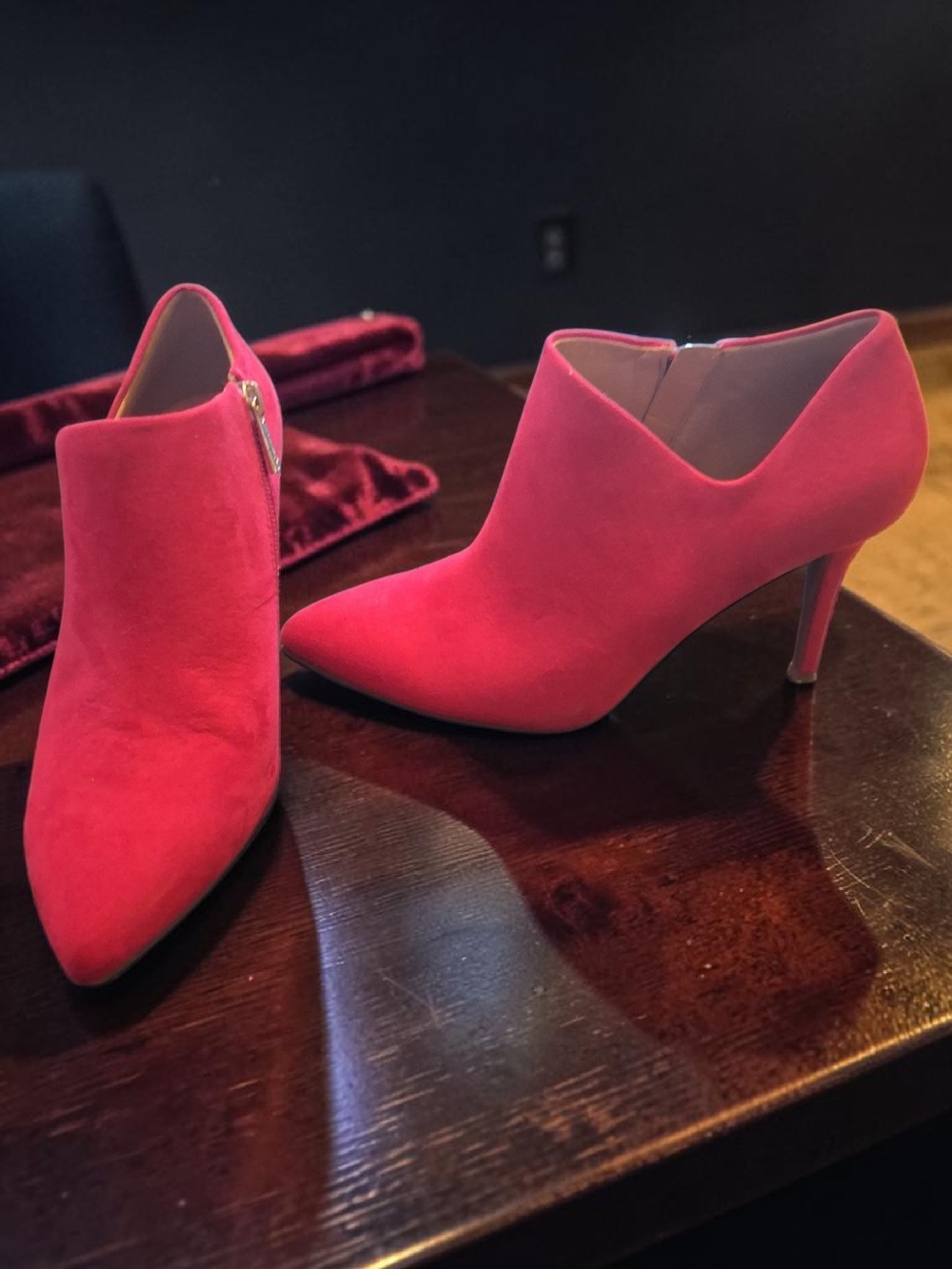 red Jessica Simpson Averna ankle booties pointed toe and stiletto heel Soze 6.5